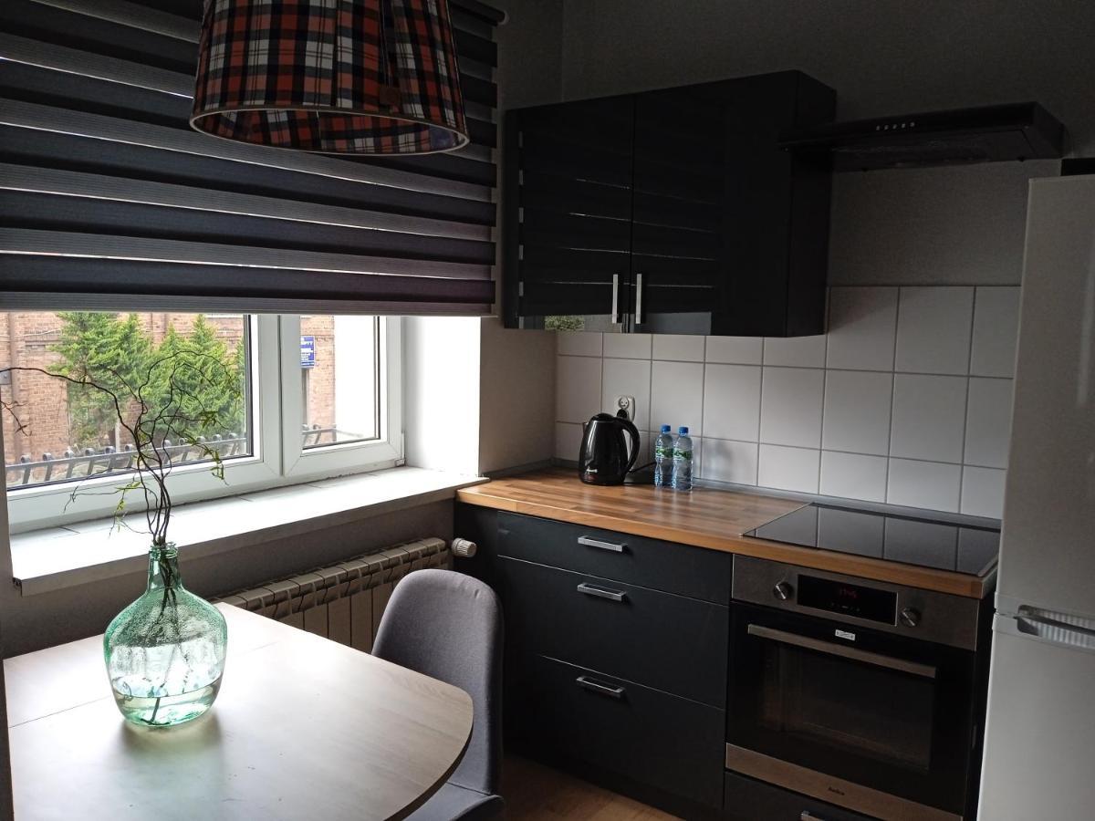 Apartment Wiejska 126 *